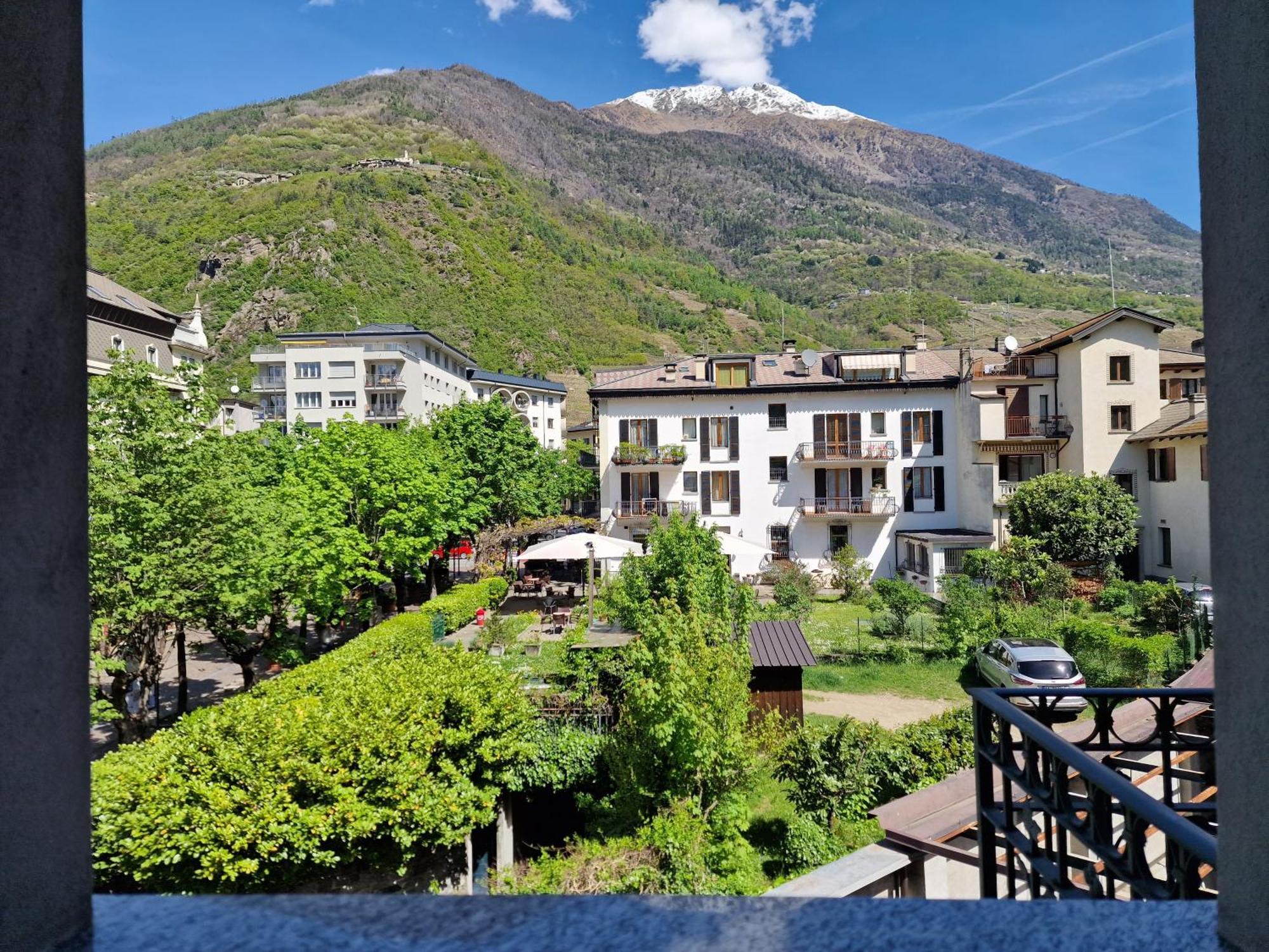 Bernina Station Center Apartment - Tirano Exteriör bild