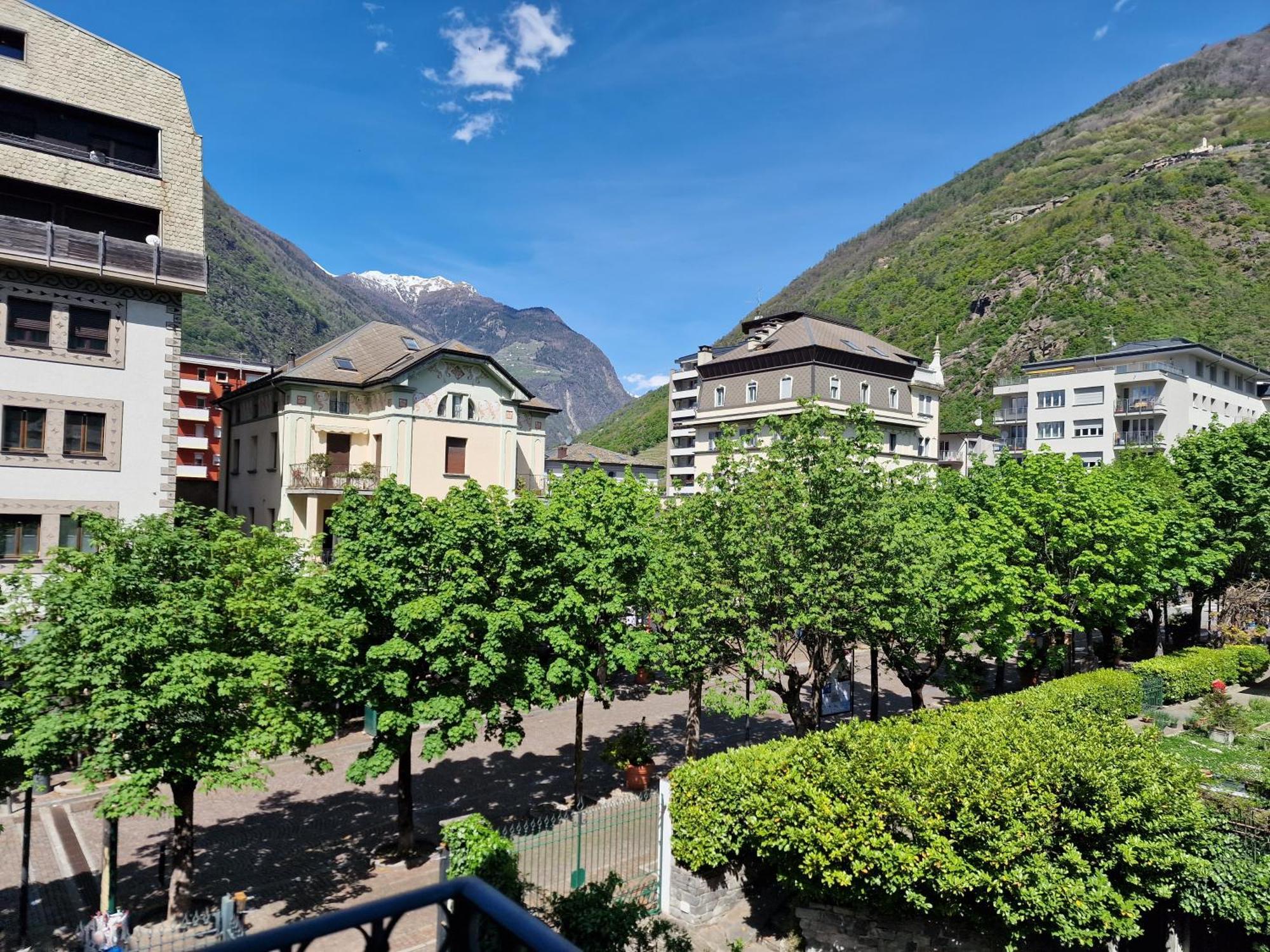 Bernina Station Center Apartment - Tirano Exteriör bild