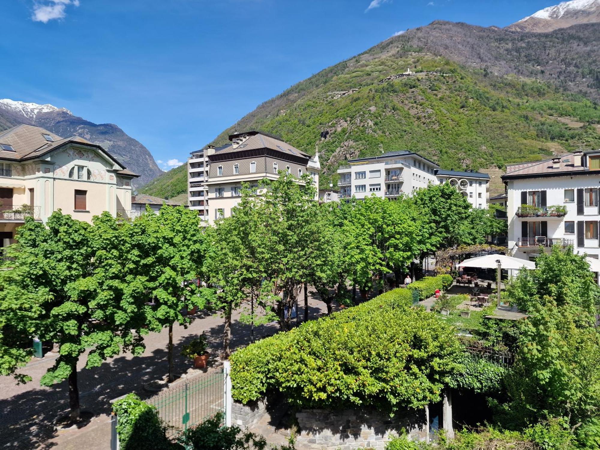 Bernina Station Center Apartment - Tirano Exteriör bild