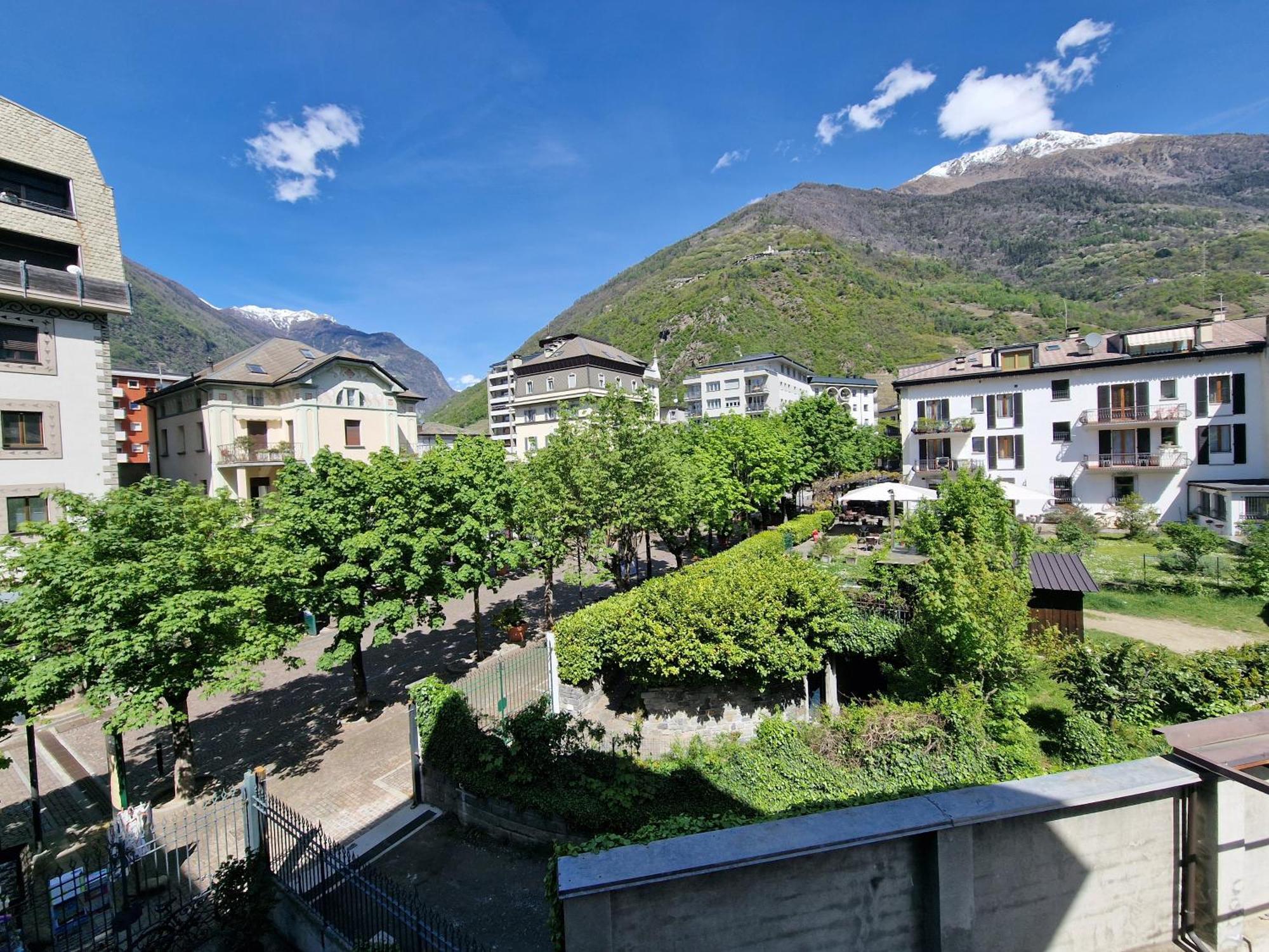 Bernina Station Center Apartment - Tirano Exteriör bild
