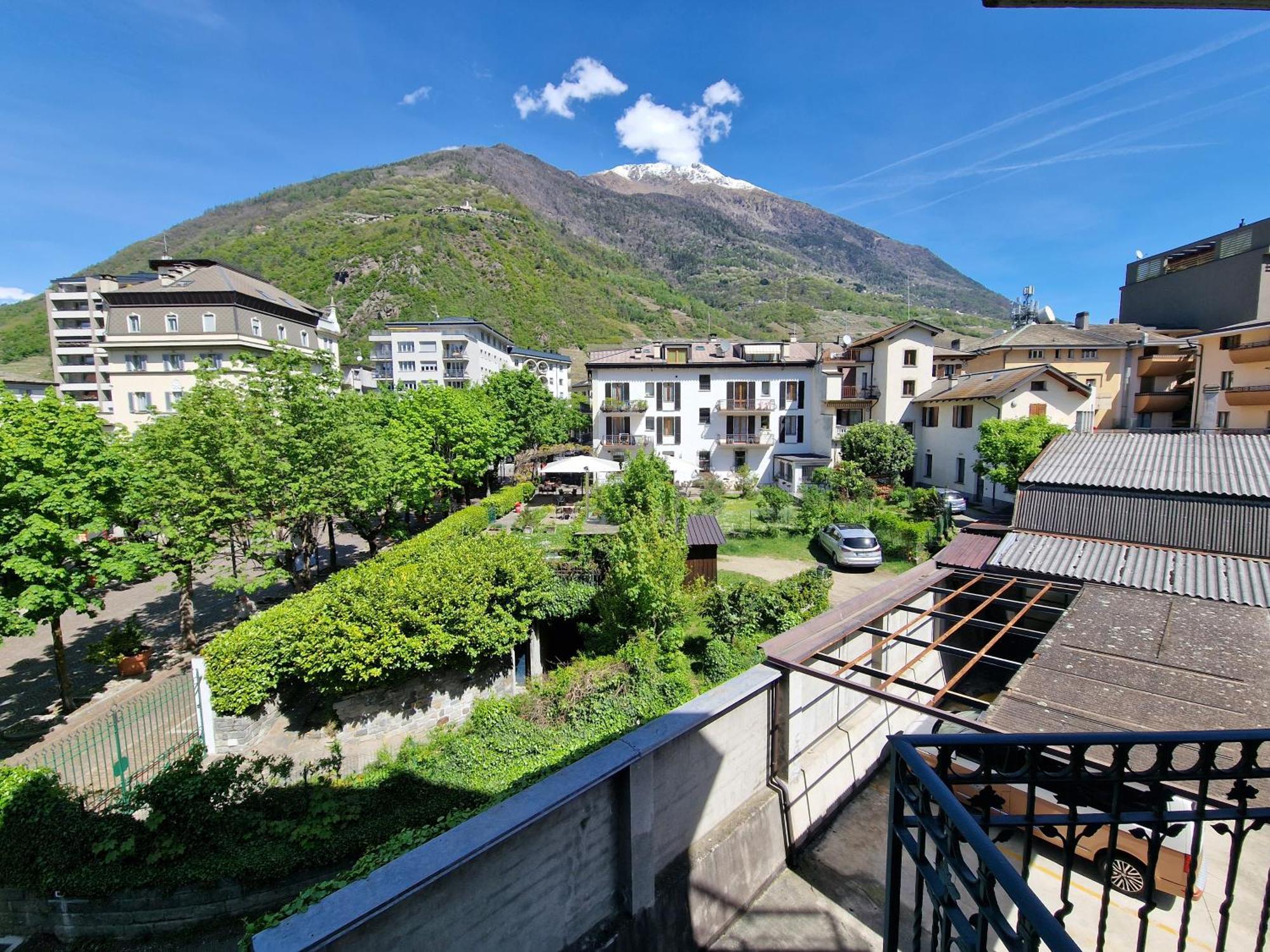 Bernina Station Center Apartment - Tirano Exteriör bild
